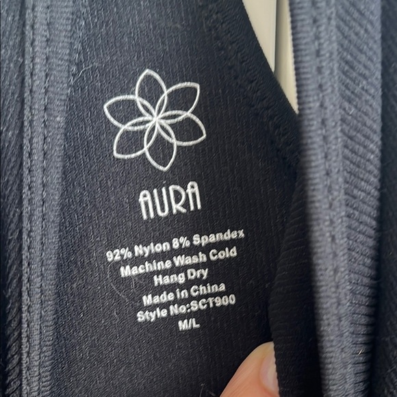 AURA NWOT Black Sleeveless Racerback Women's Stretch Tank, Size M/L - Picture 2 of 5